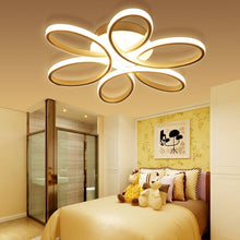 Charger l'image dans la galerie, EverFlower Modern Simple Floral Shape LED Semi Flush Mount Ceiling Light With Max 75W Painted Finish