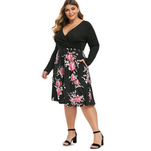 Charger l'image dans la galerie, Seam Pockets Floral Surplice Long Sleeve Plus Size Dress