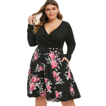 Charger l'image dans la galerie, Seam Pockets Floral Surplice Long Sleeve Plus Size Dress
