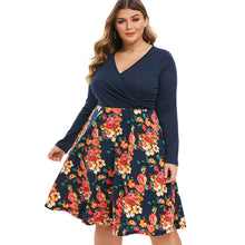 Charger l'image dans la galerie, Seam Pockets Floral Surplice Long Sleeve Plus Size Dress