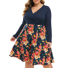 Charger l'image dans la galerie, Seam Pockets Floral Surplice Long Sleeve Plus Size Dress