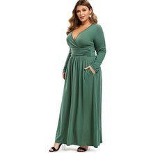 Charger l'image dans la galerie, Ruched Seam Pockets Surplice Plus Size Maxi Dress