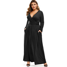 Charger l'image dans la galerie, Ruched Seam Pockets Surplice Plus Size Maxi Dress
