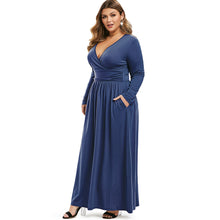 Charger l'image dans la galerie, Ruched Seam Pockets Surplice Plus Size Maxi Dress