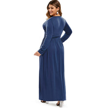 Charger l'image dans la galerie, Ruched Seam Pockets Surplice Plus Size Maxi Dress