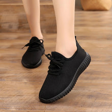 Charger l'image dans la galerie, Vulcanize Shoes Women Lightweight Lace-up Soft Walking Footwear Womens Breathable Mesh Flat Non-slip Sneakers Female Casual Chic