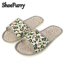Charger l'image dans la galerie, ShoeFurry Summer Casual Shoes Men Home Slippers Breathable Sweat Flax Sandals Male Indoor Bedroom Slippers Linen Bath Slippers