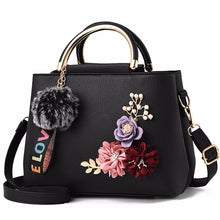 Charger l'image dans la galerie, Women Bag Leather Handbag Women Shoulder Bag Tote Flowers Shell Sac A Main Femme Rivets Fur Ball Pendant Luxury Designer Ladies