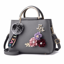 Charger l'image dans la galerie, Women Bag Leather Handbag Women Shoulder Bag Tote Flowers Shell Sac A Main Femme Rivets Fur Ball Pendant Luxury Designer Ladies