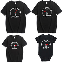 Charger l'image dans la galerie, Summer Family Look Shirt Mommy and Me Clothes Love WIFI Battery 2019 Family Matching T Shirt Fashion Family Outfit Set Tees Tops