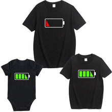 Charger l'image dans la galerie, Summer Family Look Shirt Mommy and Me Clothes Love WIFI Battery 2019 Family Matching T Shirt Fashion Family Outfit Set Tees Tops