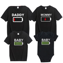 Charger l'image dans la galerie, Summer Family Look Shirt Mommy and Me Clothes Love WIFI Battery 2019 Family Matching T Shirt Fashion Family Outfit Set Tees Tops
